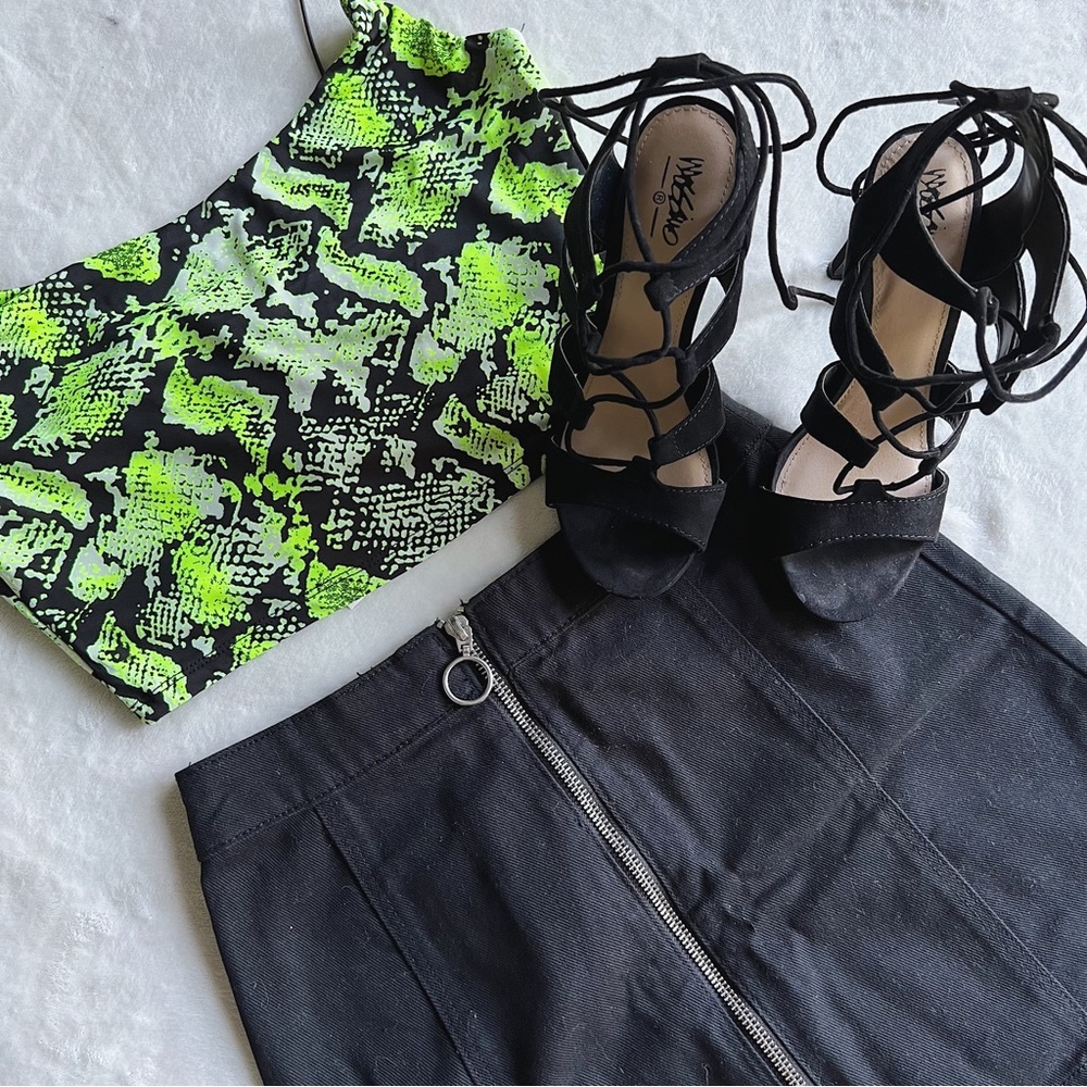 Revamped Neon Green Snake Skin Spaghetti Strap Satin-Like Crop Top